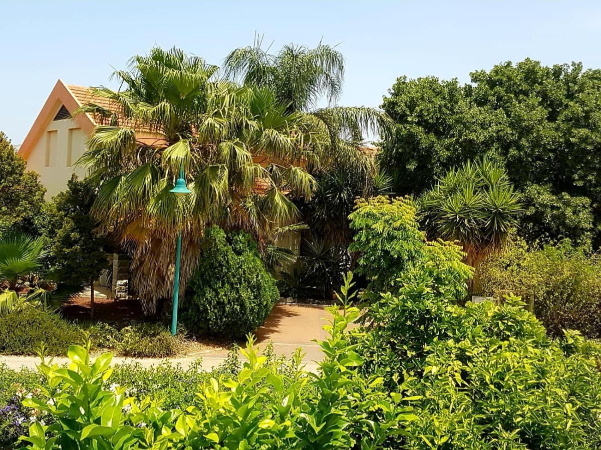 Huge & Private Villa In Kibbutz Metsudat Menahem Ussishkin Alef Exterior foto